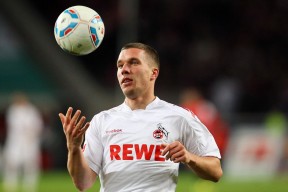 manbetx万博官方网站体育-浓眉十场30+绝杀封神，瑞士极限挑战再攀高峰